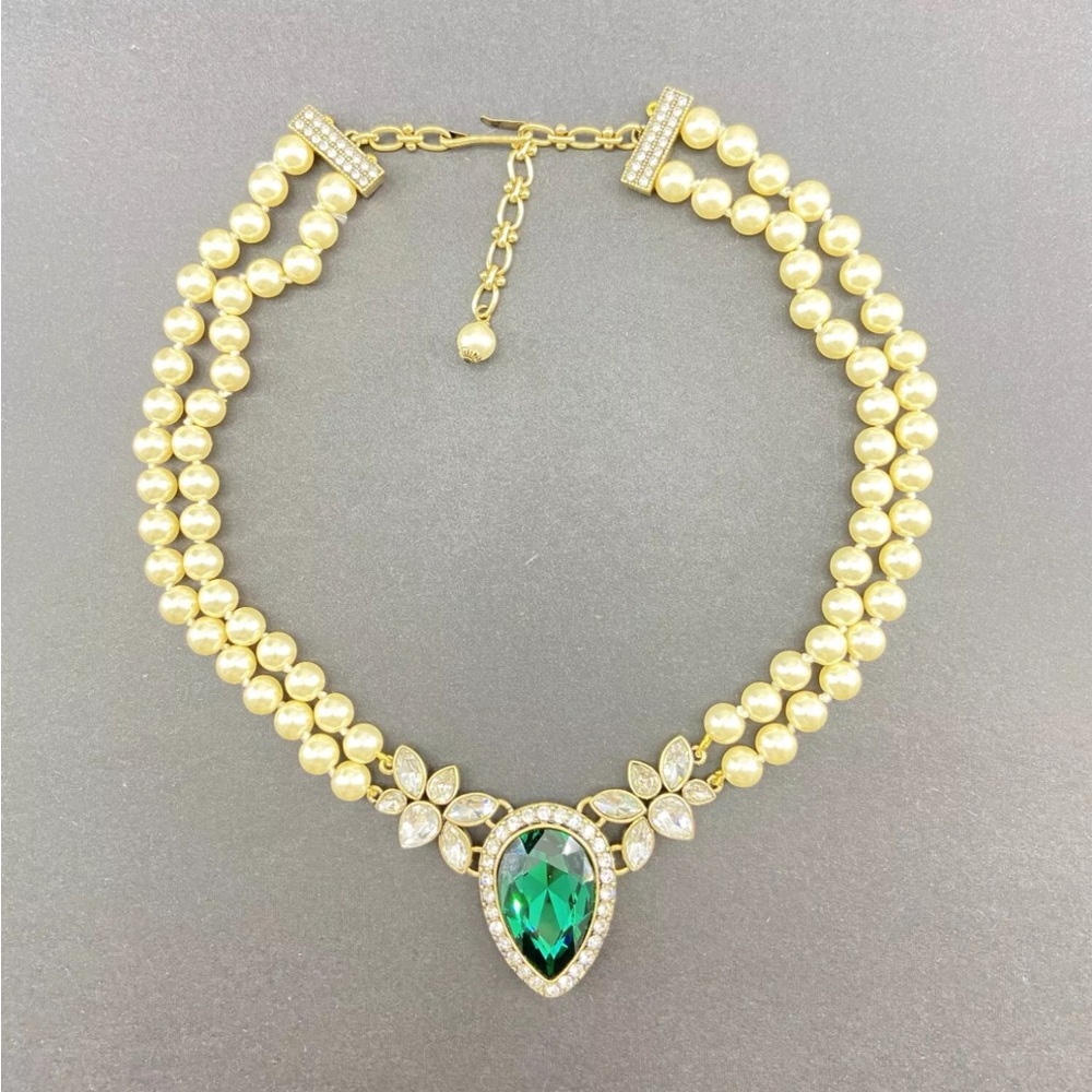 Heidi DAUS “Queen Elegance” Emerald / Pearle necklace - Picture 3 of 5